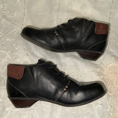 Women's Comfortiva •Rifton• Women's Lace-up Boots - Size 6.5M Black Leather