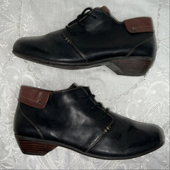 Women's Comfortiva •Rifton• Women's Lace-up Boots - Size 10W Black Leather