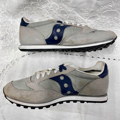 Woman’s Saucony Jazz running shoe, 12M Gray/Navy