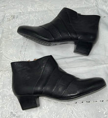 Women’s Racheal Black Leather Ankle Boot 9M by Sofft