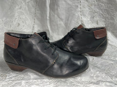 Women's Comfortiva •Rifton• Women's Lace-up Boots - Size 10W Black Leather