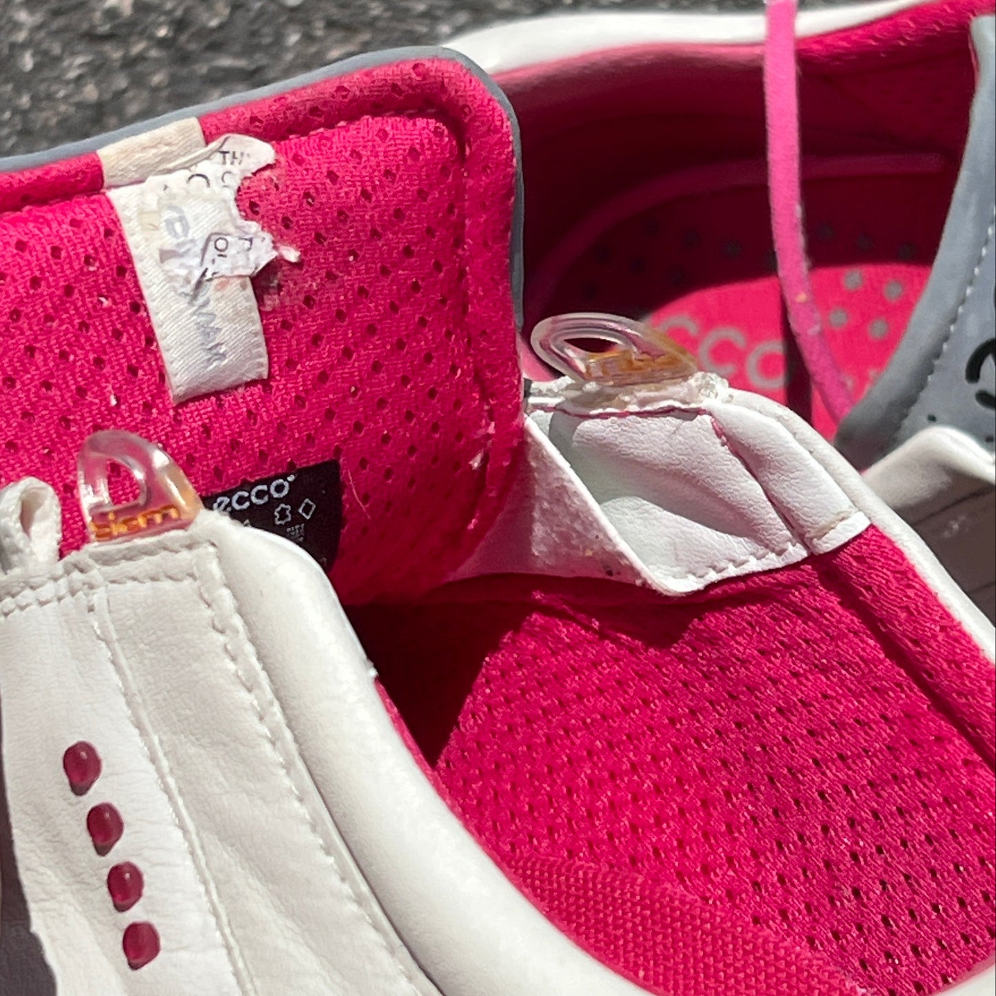 Women’s Ecco Biom Spikeless Golf Shoes 39EU -White/Pink- Hydromax Yak Leather