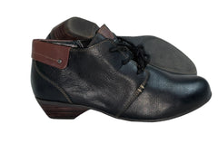 Women's Comfortiva •Rifton• Women's Lace-up Boots - Size 7.5M Black Leather