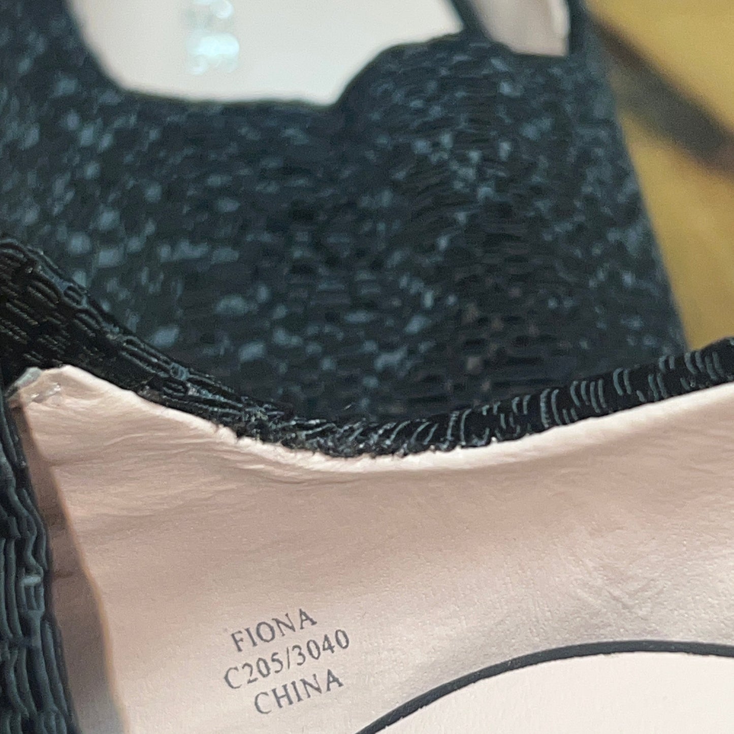 Taryn Rose • Fiona •Slip on Pump 6M Black Textured Fabric/Leather