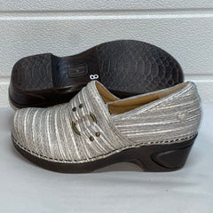 Women’s Nurse Mates Dakota Pillow-top Comfort Clog 8M Grey Timber Leather