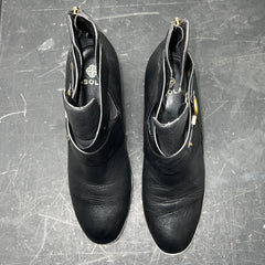 Woman’s Isola Larkin boot 11M Black Leather