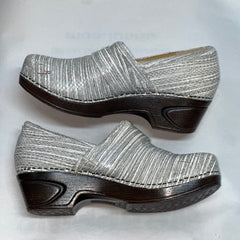 Women’s Nurse Mates Dakota Pillow-top Comfort Clog 8M Grey Timber Leather