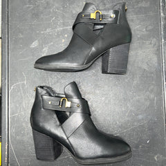 Woman’s Isola Larkin Boot 9.5M Black Leather
