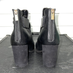 Woman’s Isola Larkin Boot 9.5M Black Leather