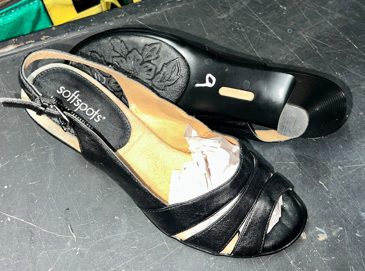 Softspots Women's •Neima• Sling-back Heel 9M Black Leather