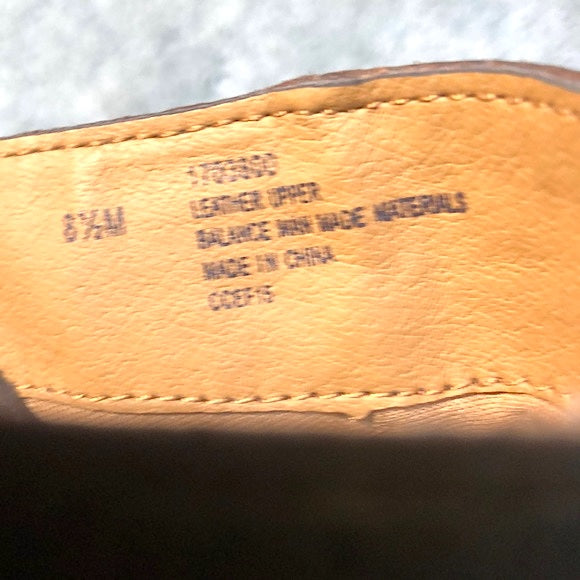 SoftSpots Women's •Saffron• Bootie 8.5M Coffee Leather