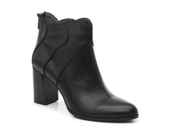 ADRIENNE VITTADINI Women's •Tabby• Black Leather Ankle Bootie 6M