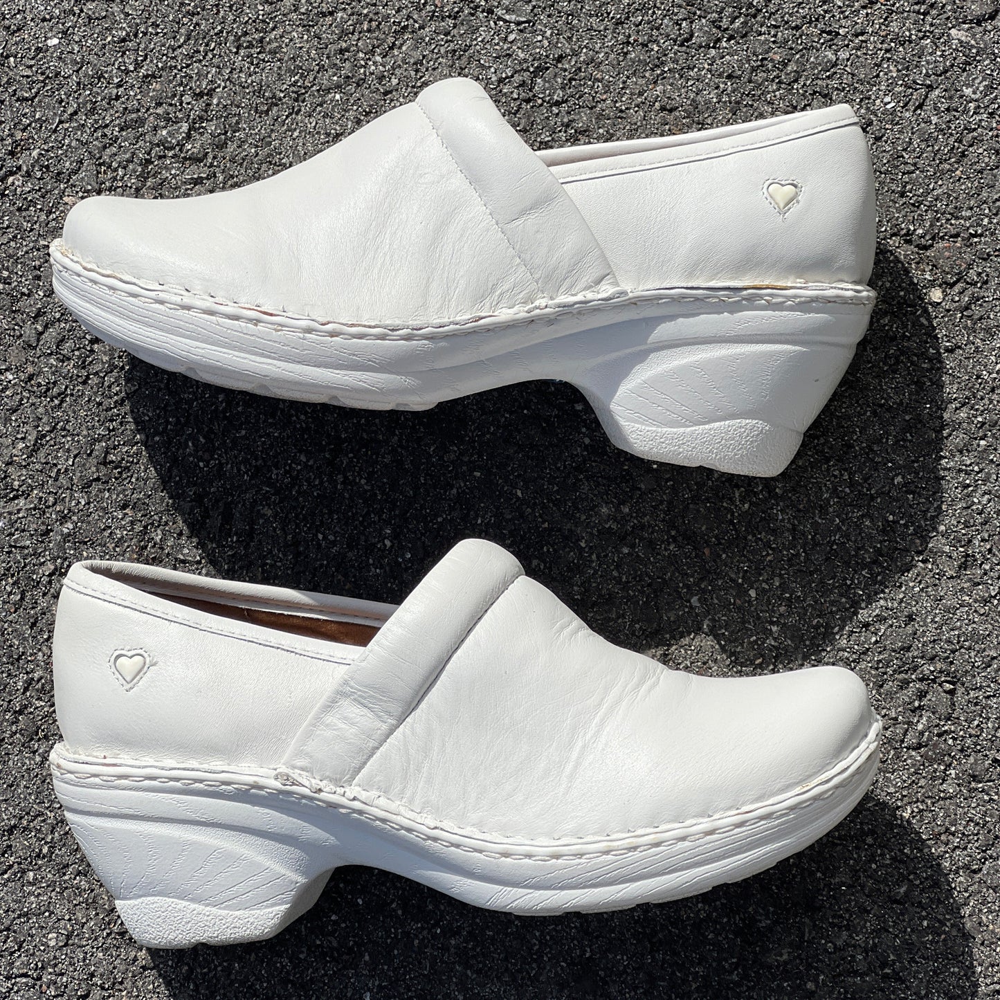 Women’s Nurse Mates Halle  Pillow Top Clog  9M White Leather