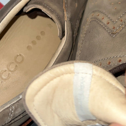 Men’s Ecco Wing-Tip  Cleat-less Golf Shoe 44EU • Taupe NuBuck • Hydromax Leather