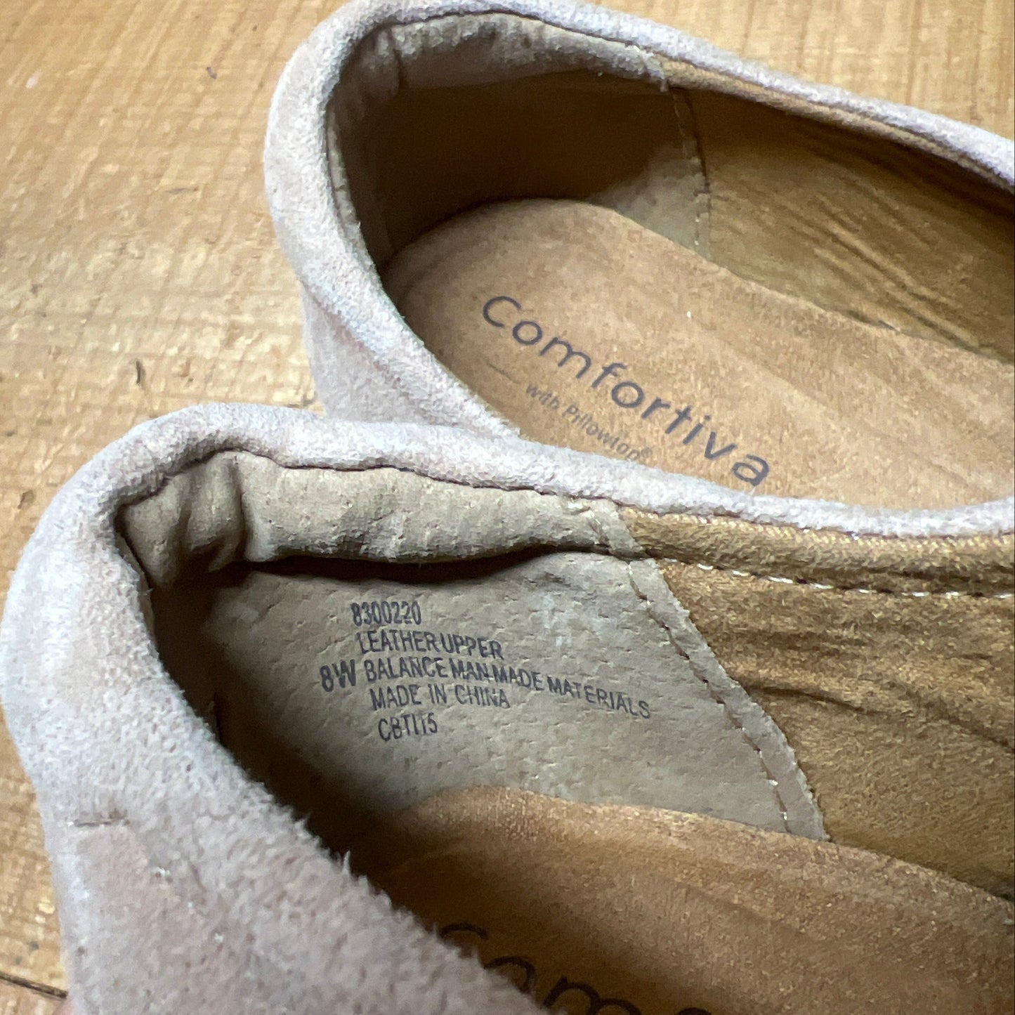 Comfortiva by SoftSpots Women’s •Tinsley•  Comfort Slip-on 8W Beige Suede leather