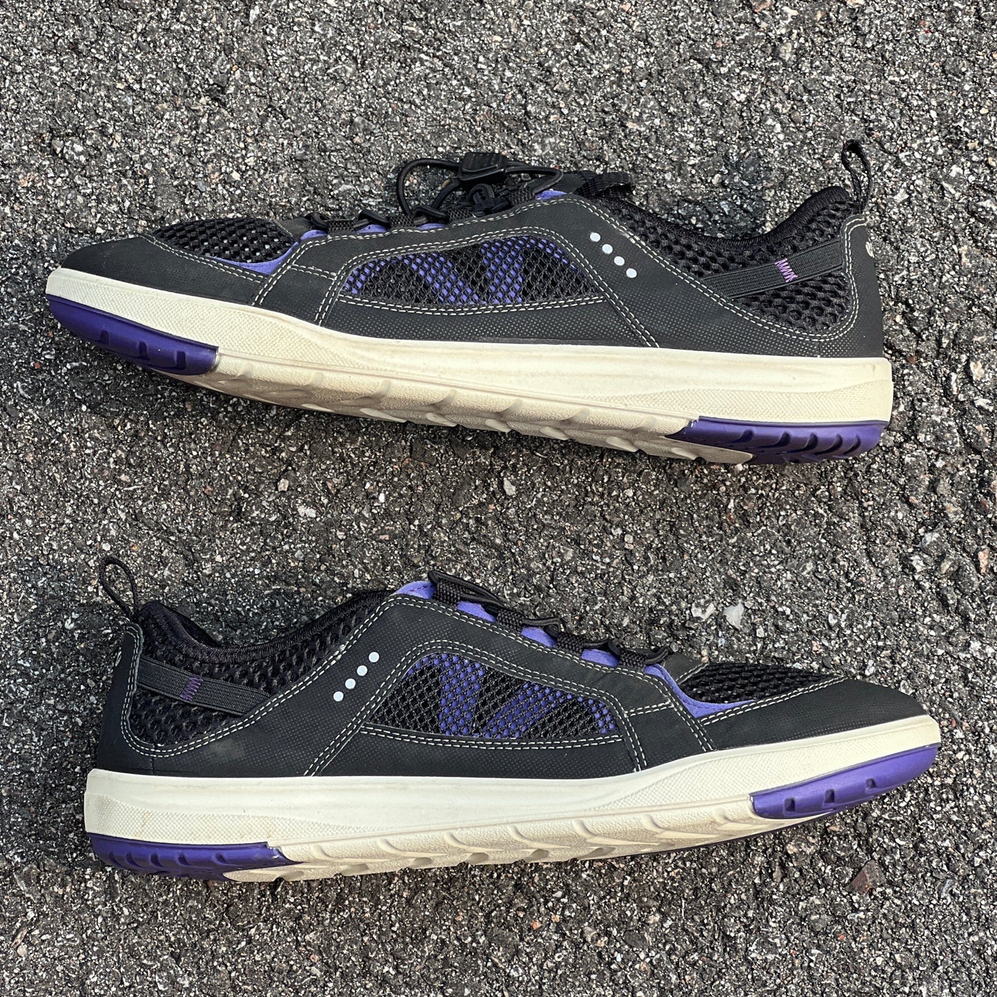 Women’s Ecco Lagoon Mesh Water Sneaker 40EU Black/Purple/White