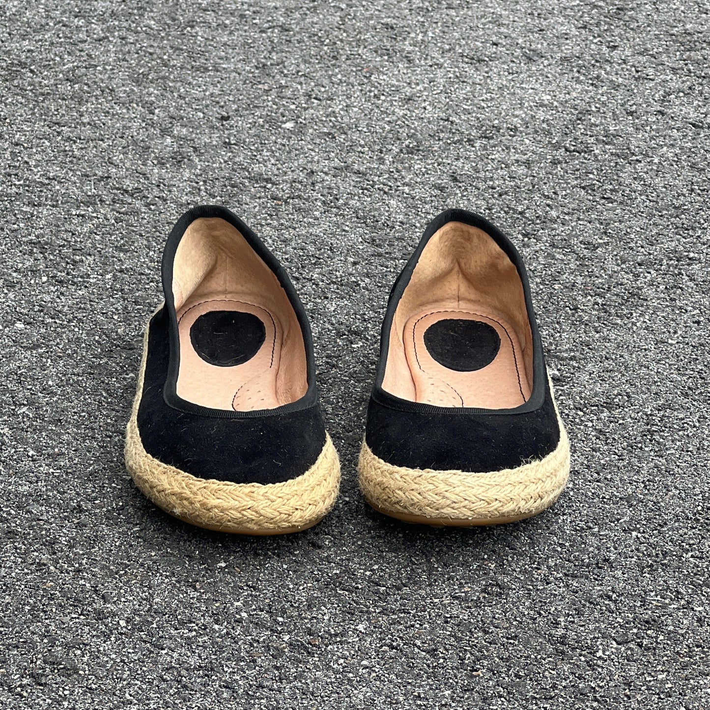 Woman’s  Sofft Jute Wrapped Almond-toe  Suede Slip-on  7.5M Black Leather