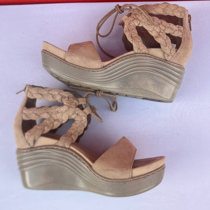 Woman’s Bionica  Sunset Platform Sandal 6M Baywater Nubuck leather