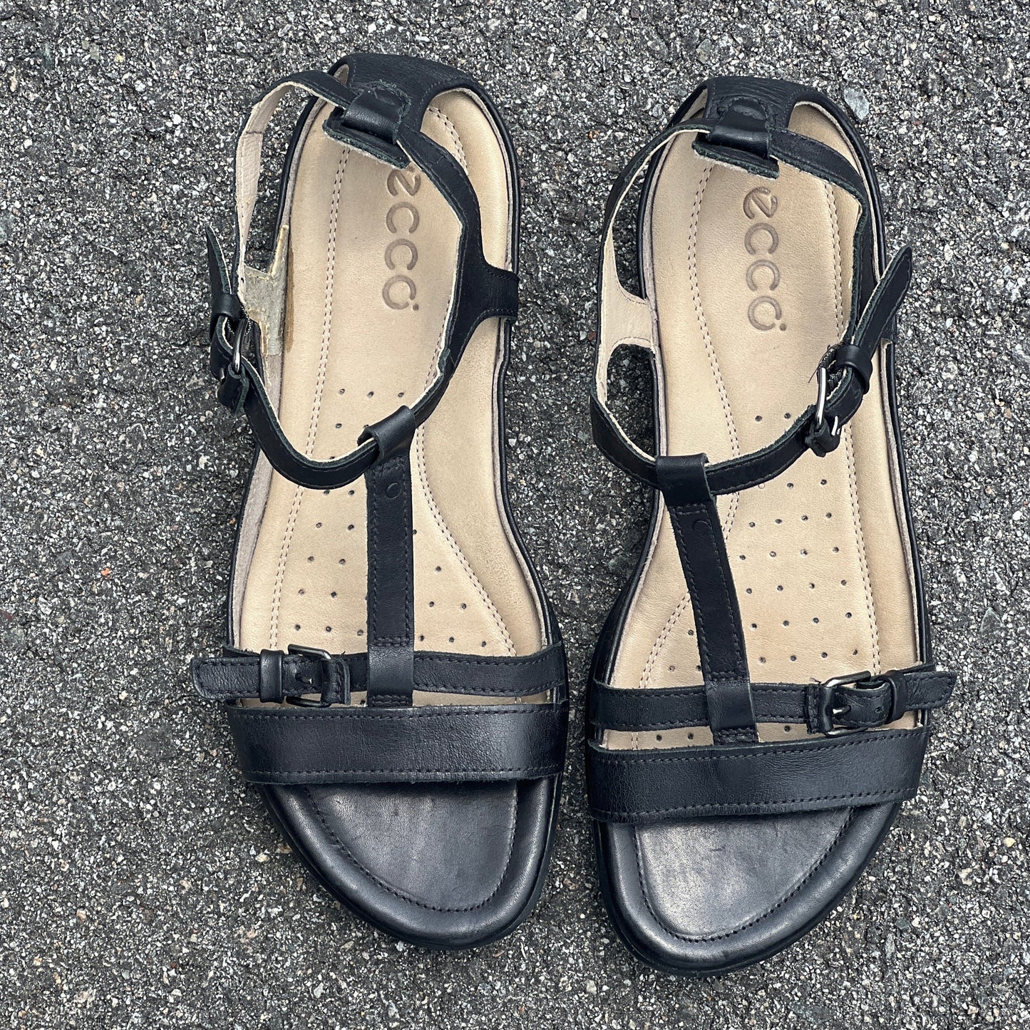 Ecco  Women's  T-Strap Sandal EU36M Black Leather