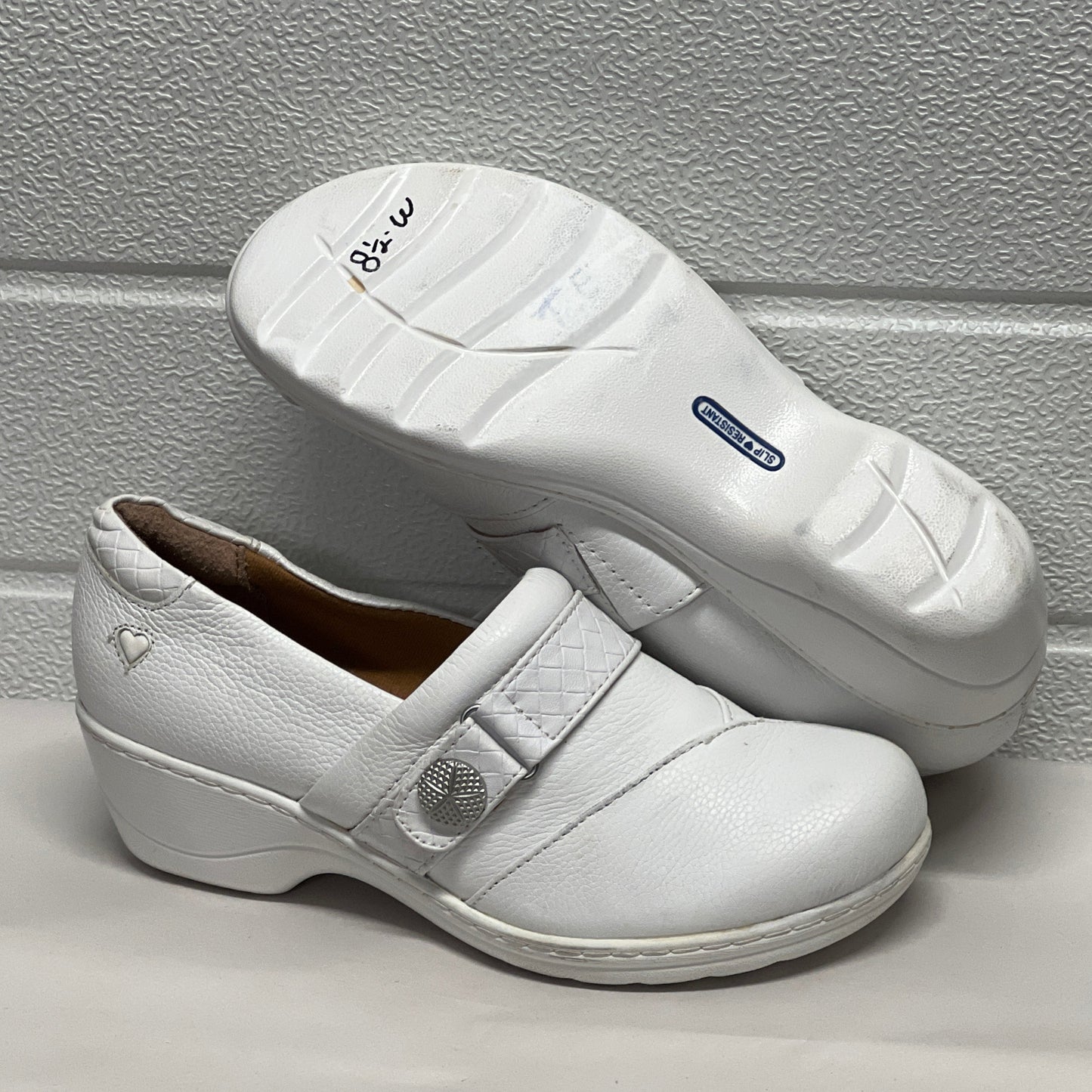 Women’s Nurse Mates Kris pillowTop lightweight Clog 8.5W White Leather