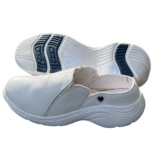 Women’s Nurse Mates •Feather• Open-back Clog  5.5M White Leather
