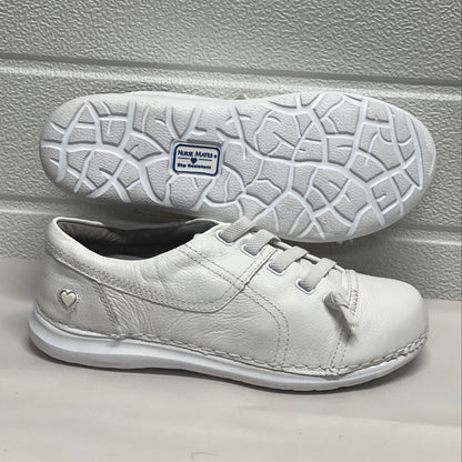Women’s Nurse Mates Tibby pillowTop lightweight stretch laced Cap toe 6.5W White Leather