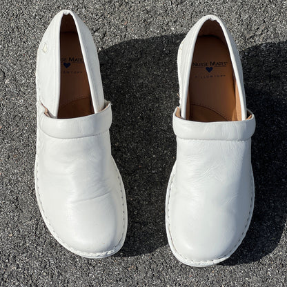 Women’s Nurse Mates Halle  Pillow Top Clog  9.5M White Leather