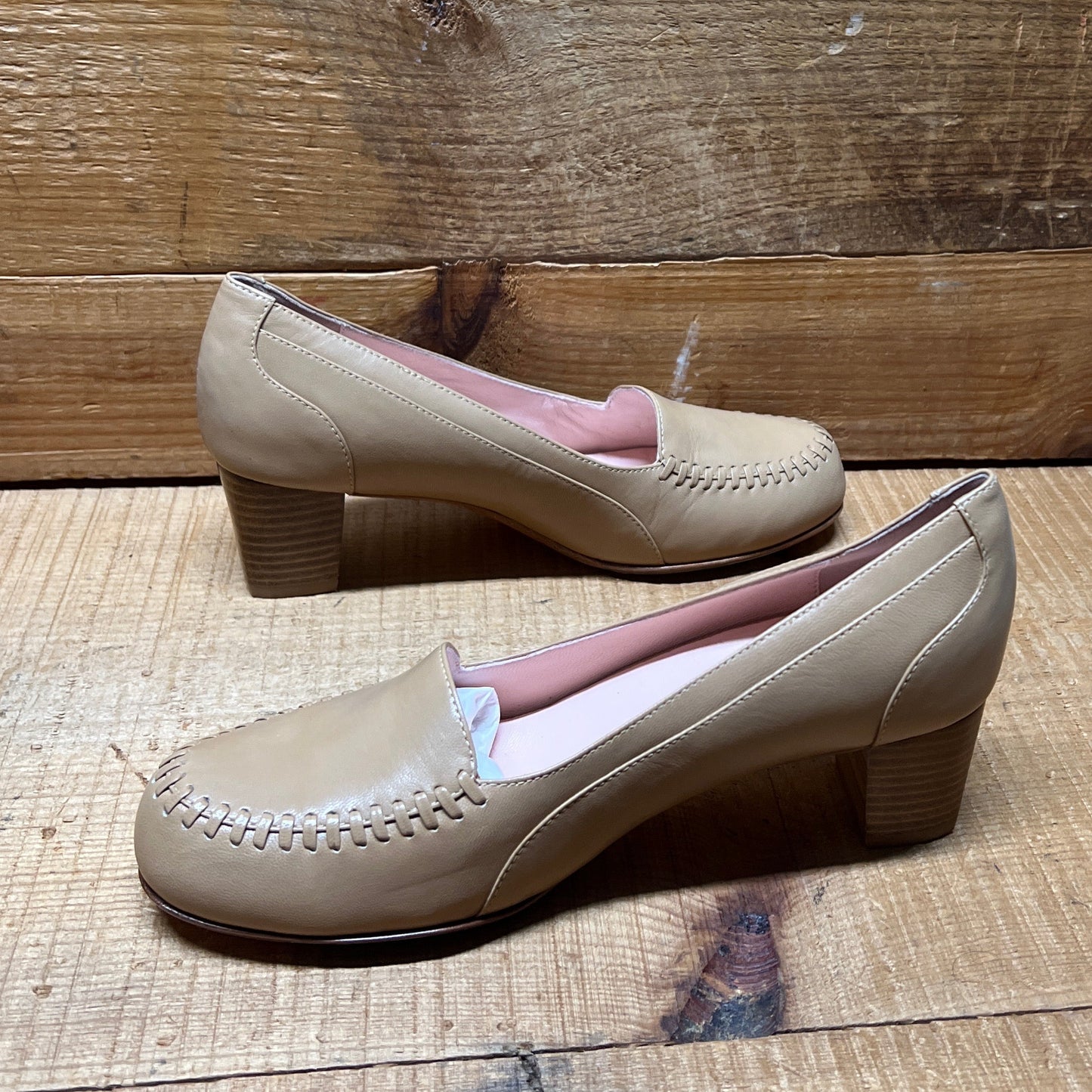 Taryn Rose • Joy  • Pump 6M Tan Leather