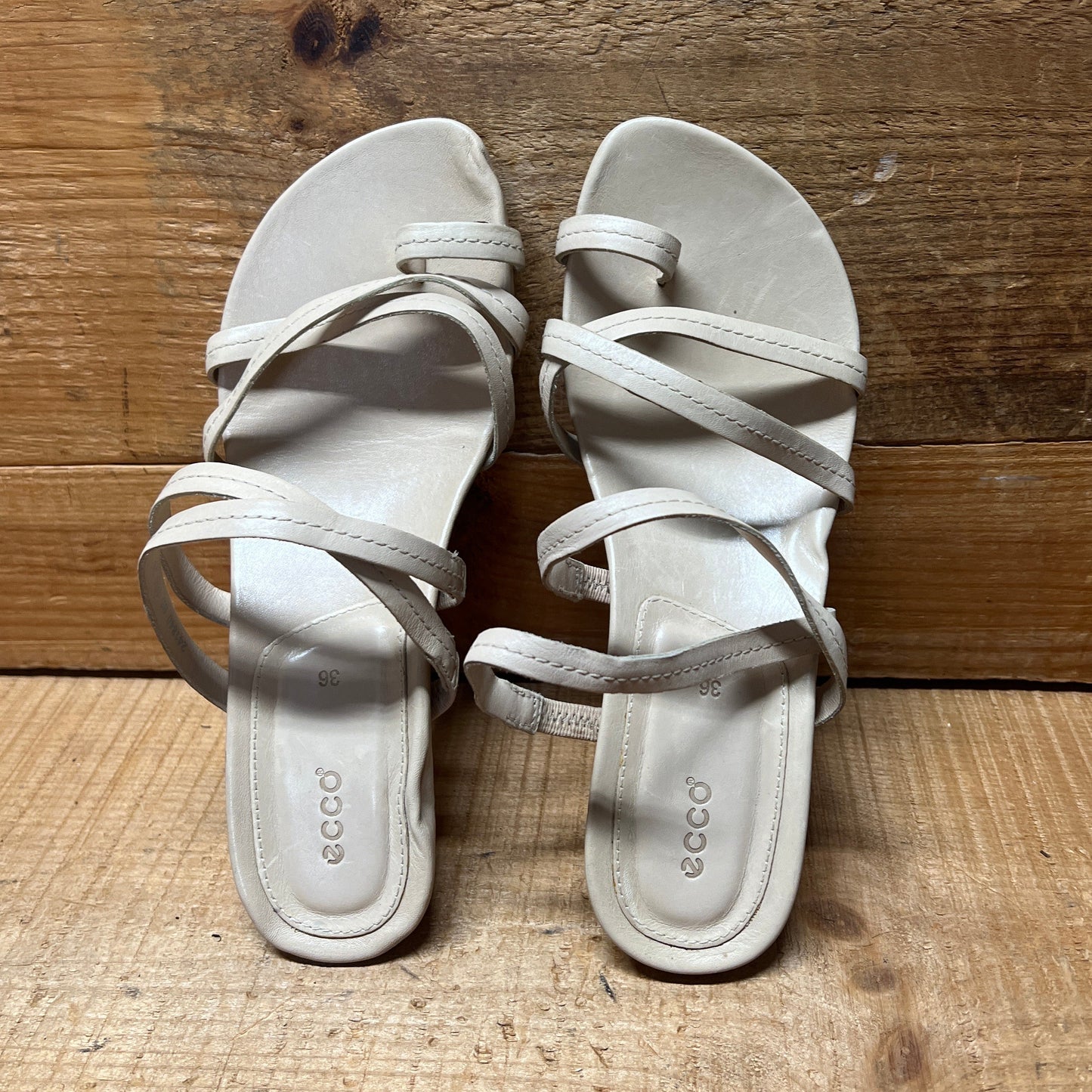 Women's Ecco low heeled toe-ring Stappy Slide 37  Beige Leather