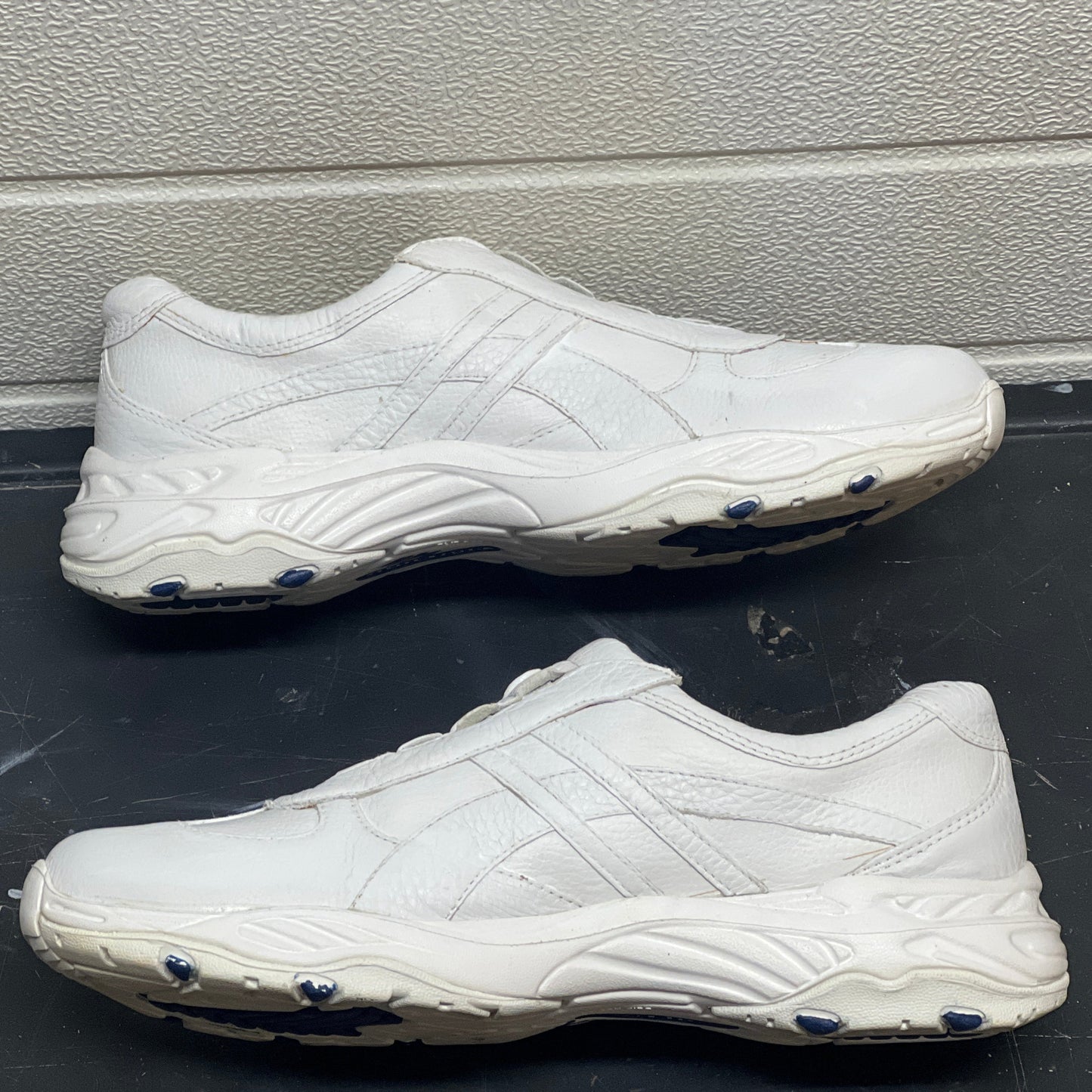 Women’s Nurse Mates Quantum Pillow Top slip on 11M White Leather