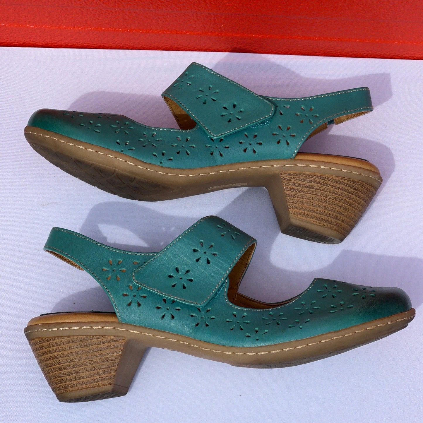 Woman’s •Safia• Gored Slingback Mary-Jane 10M Teal Leather