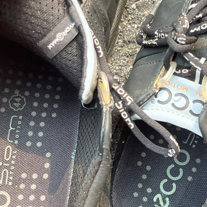 Men’s Ecco Biom Cleated Golf Shoe  44EU• Black/Red • Hydromax Yak Leather