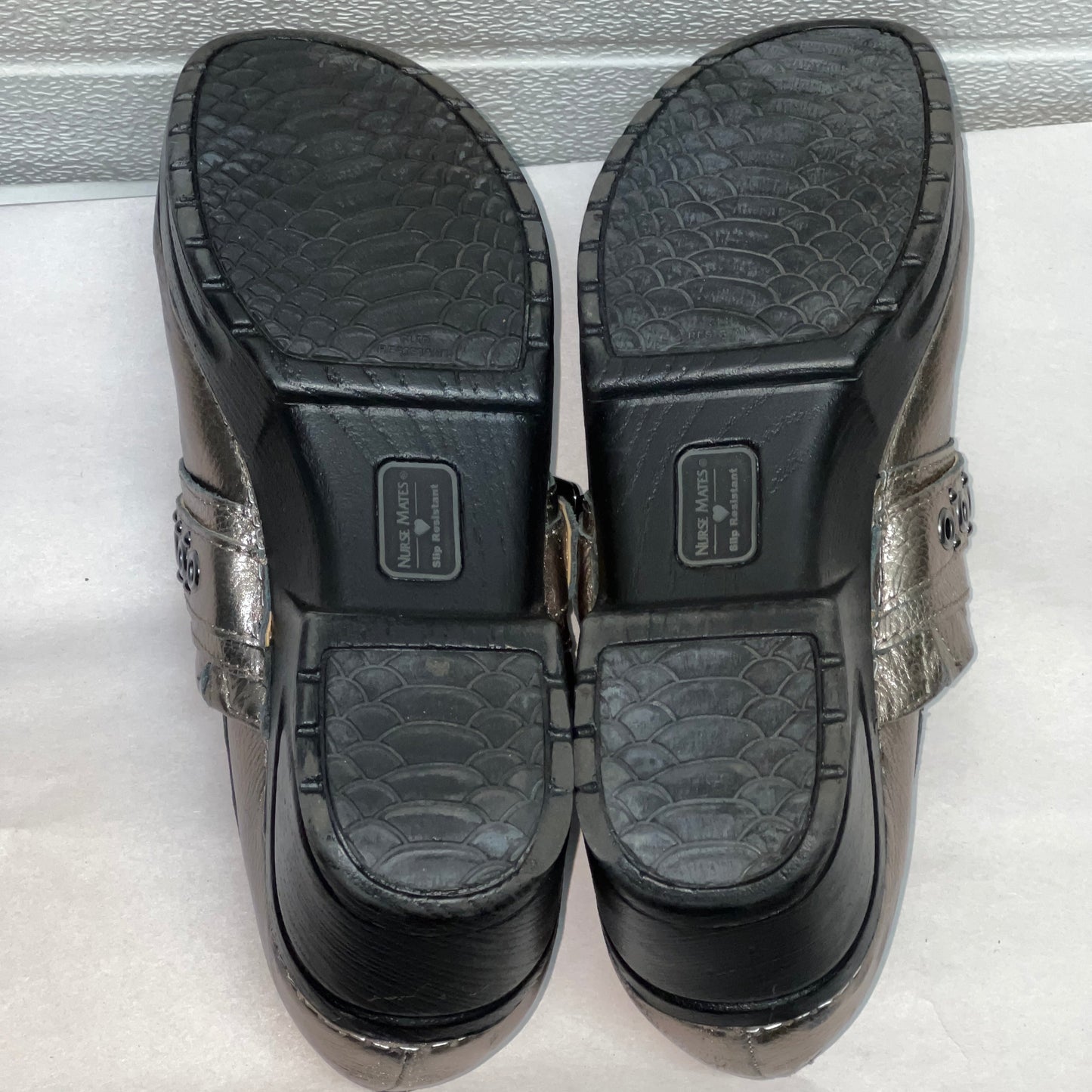 Women’s Nurse Mates Chelsea  Pillow-top Clog 8M Anthracite Leather