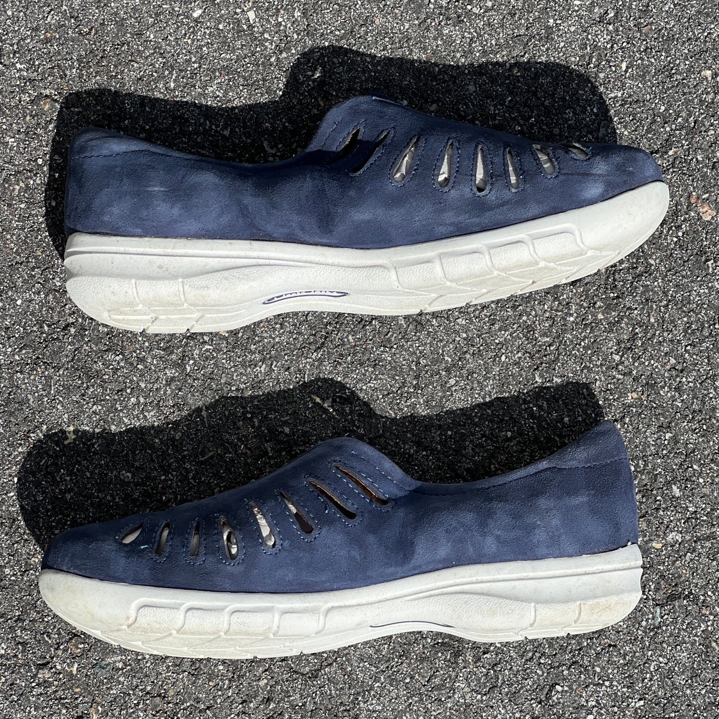 Comfortiva by SoftSpots Women’s •Tinsley•  Comfort Slip on 8.5W Blue Suede