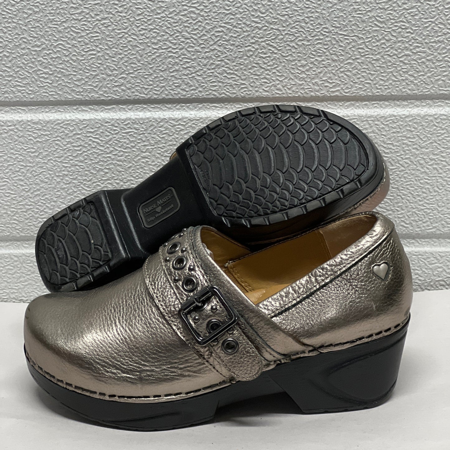 Women’s Nurse Mates chelsea  Pillow-top Clog 7M Anthracite Leather