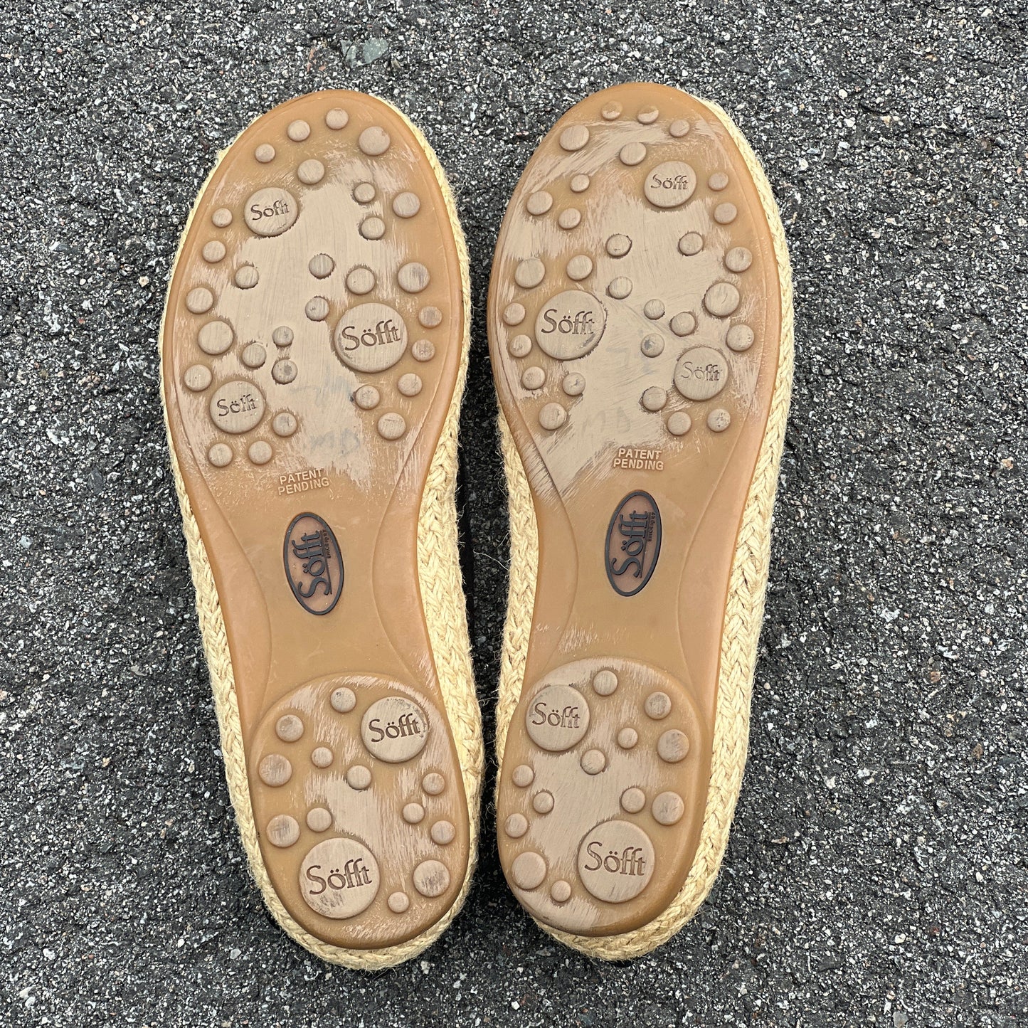 Woman’s  Sofft Jute Wrapped Almond-toe  Suede Slip-on  7.5M Black Leather