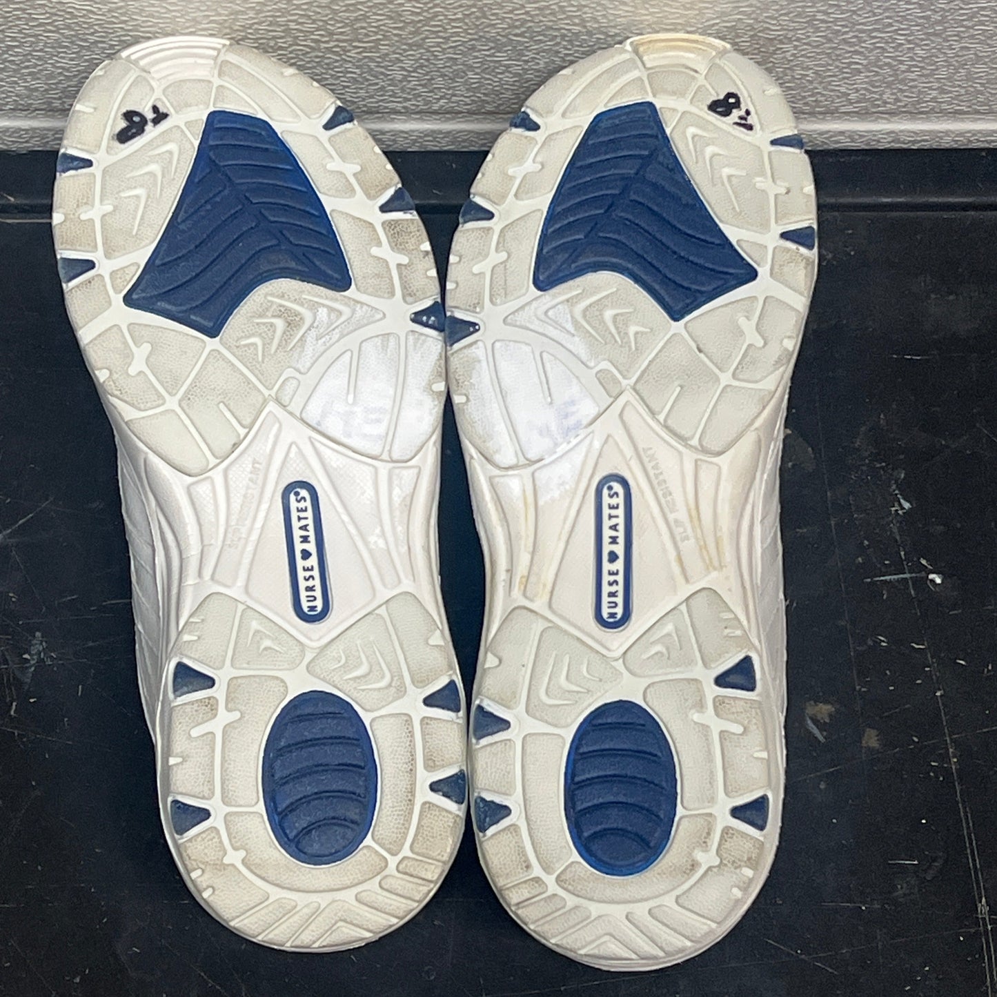 Women’s Nurse Mates Quantum Pillow Top slip on 8.5M White Leather