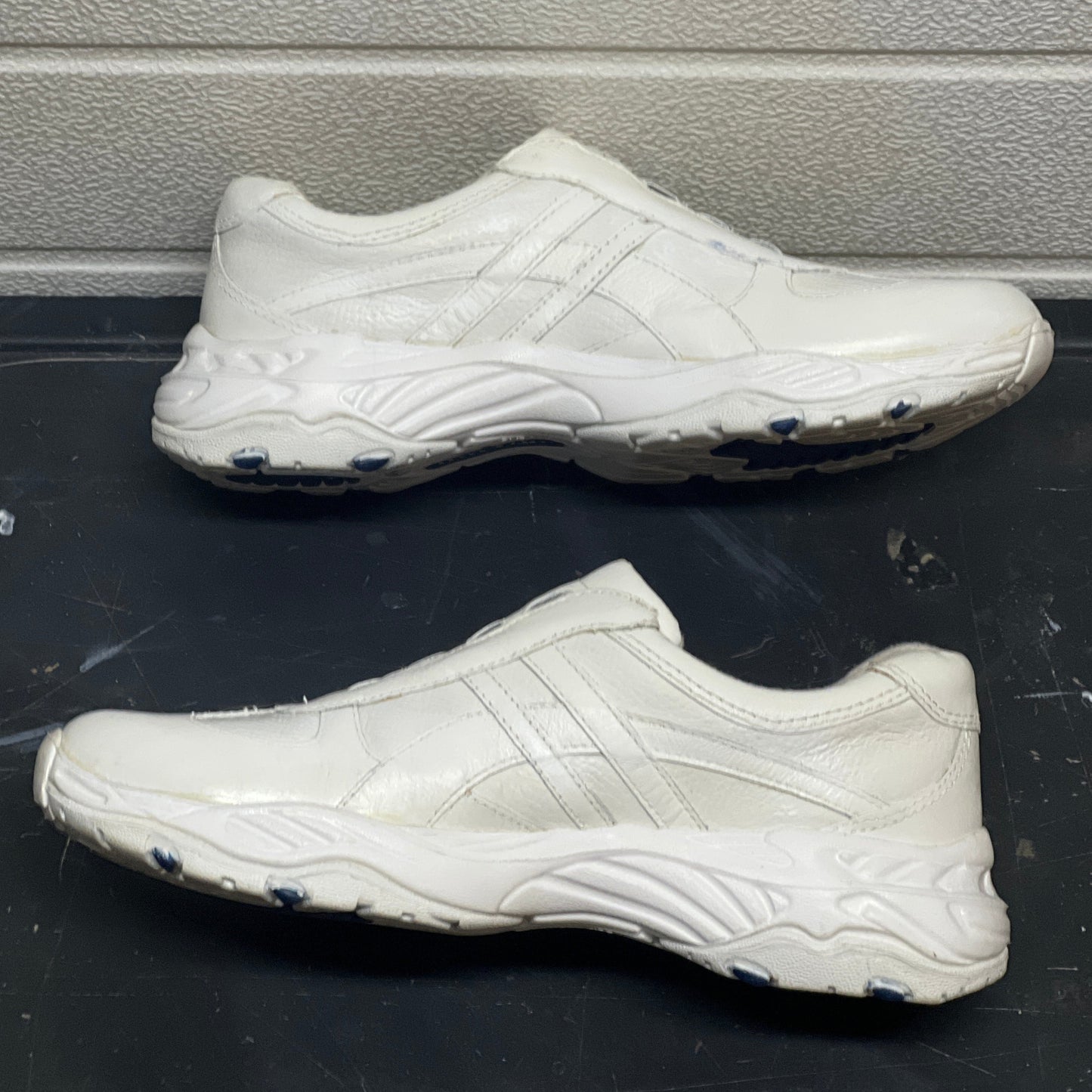 Women’s Nurse Mates Quantum Pillow Top slip on 7M White Leather