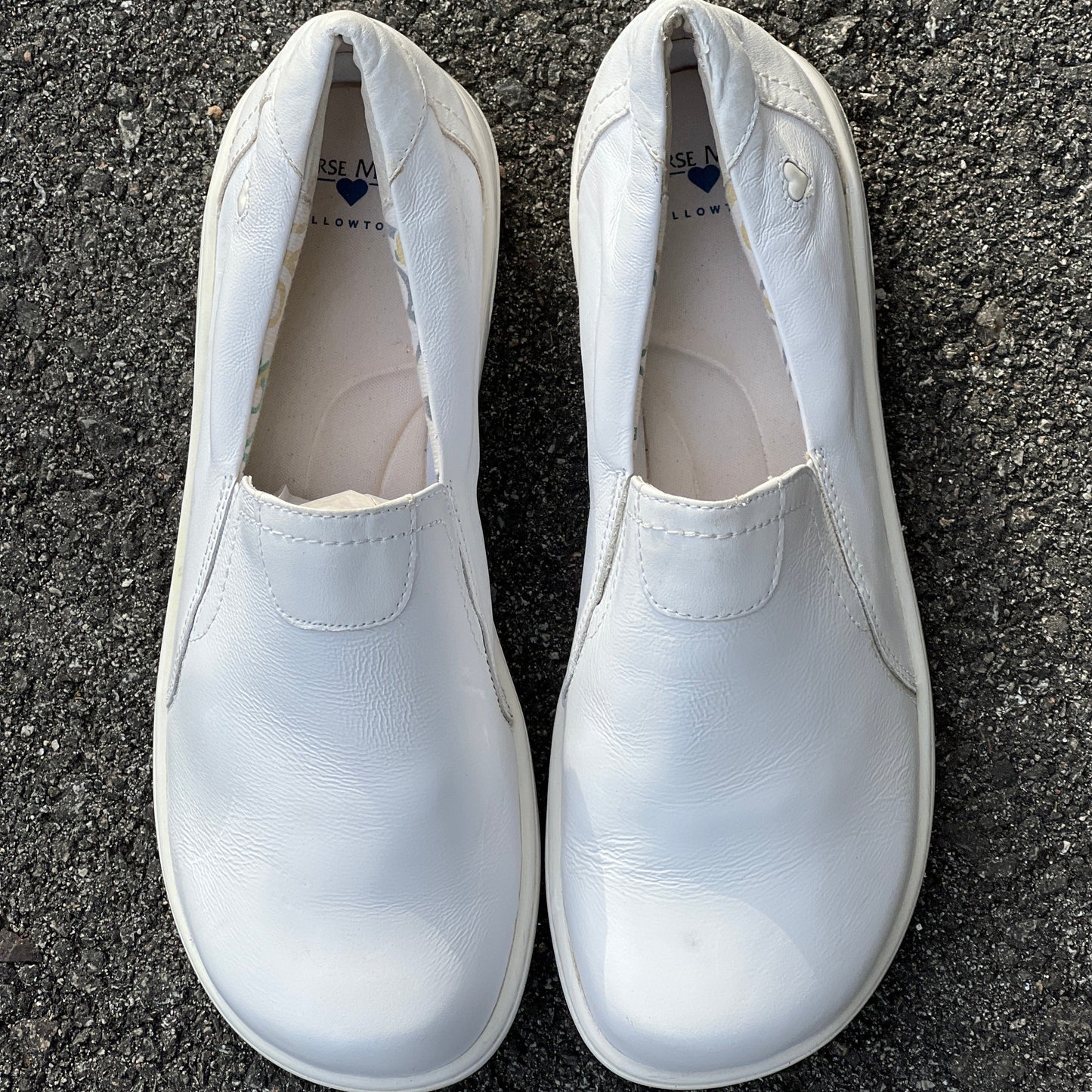Women's  NURSE MATES  •Meredith•  Gored Slip-on 9.5W  White Leather